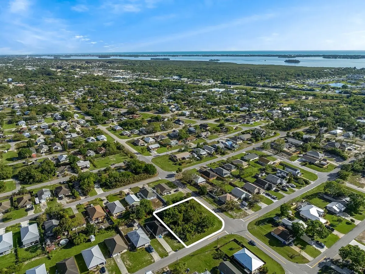 1505 4th Avenue Sw, Vero Beach, FL 32962 - #1