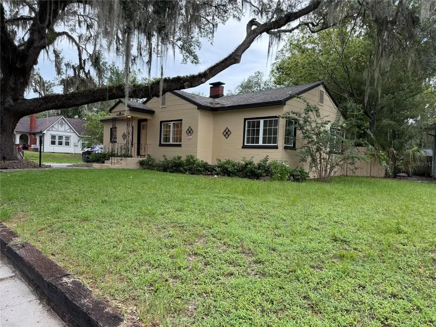 1200 Sunshine Avenue, Leesburg, FL 34748 - #2