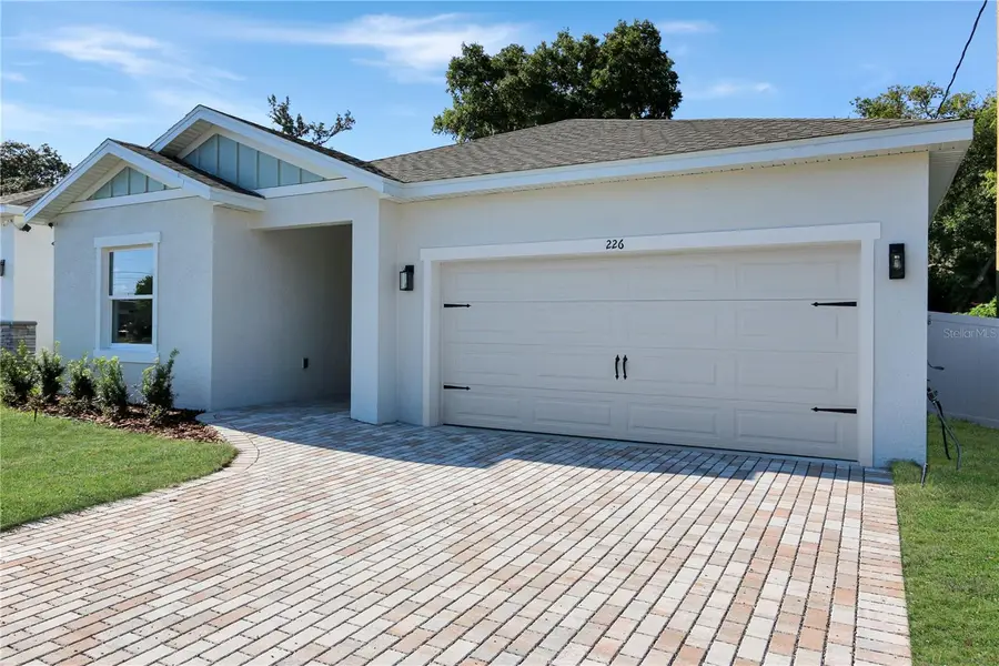 226 W Herrick Avenue, Eustis, FL 32726 - #2