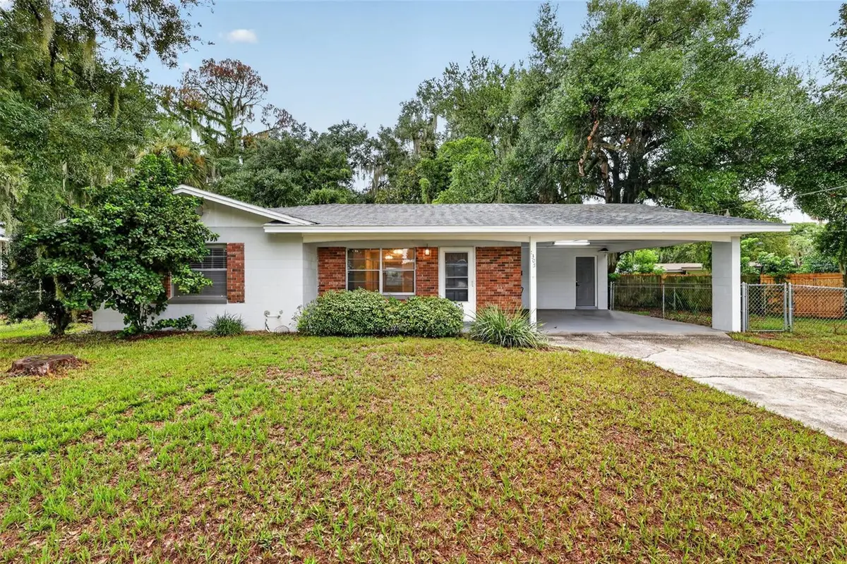 1305 Orange Avenue, Tavares, FL 32778 - #1