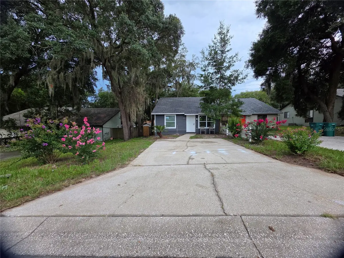 1422 Plymouth Avenue, Mount Dora, FL 32757 - #1