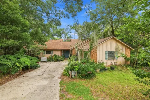 552 Whispering Oak Lane, APOPKA, FL 32712