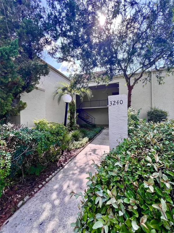 3240 S Semoran Boulevard #24, ORLANDO, FL 32822