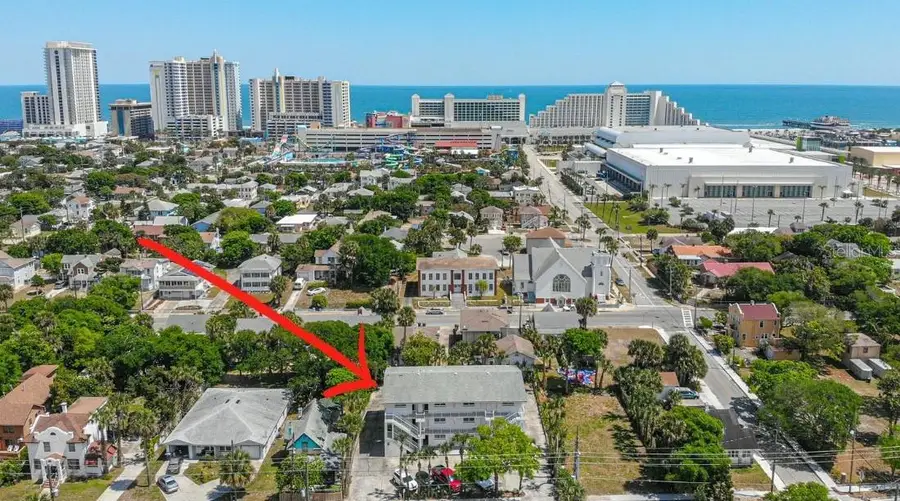 208 N Halifax Avenue, Daytona Beach, FL 32118 - #2