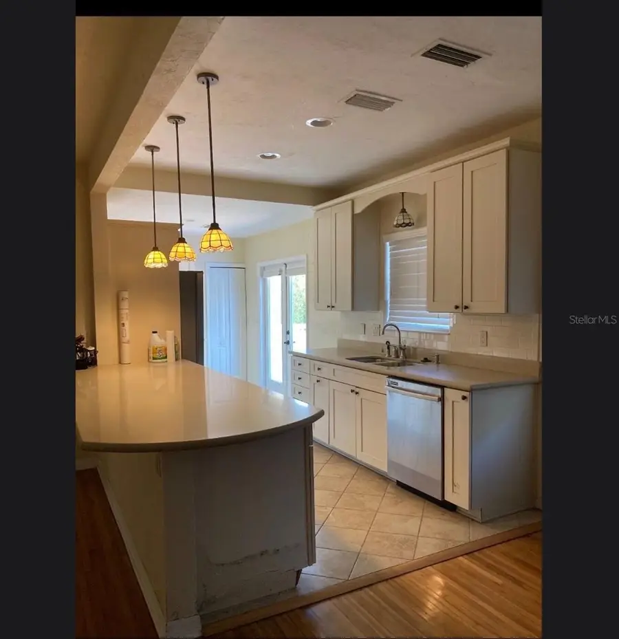 601 34th Avenue Ne, Saint Petersburg, FL 33704 - #3