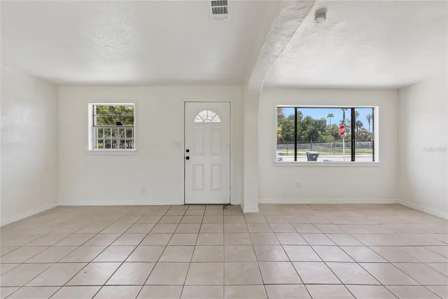 875 Loomis Avenue, Daytona Beach, FL 32114 - #2