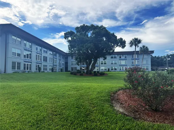333 Lake Howard Drive Nw #302B, WINTER HAVEN, FL 33880