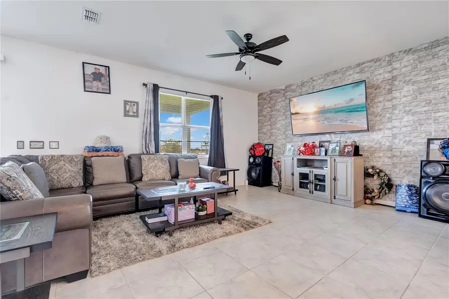 2512 Begonia Street, Mascotte, FL 34753 - #3