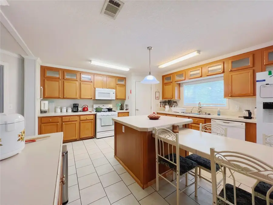 1710 Belmont Avenue, Mulberry, FL 33860 - #3