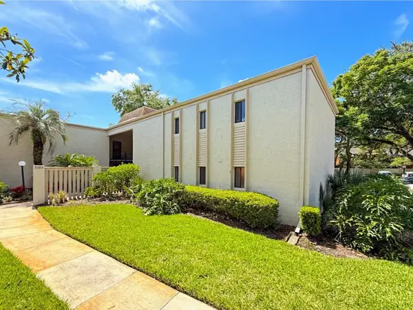 3284 S Semoran Boulevard #11, ORLANDO, FL 32822
