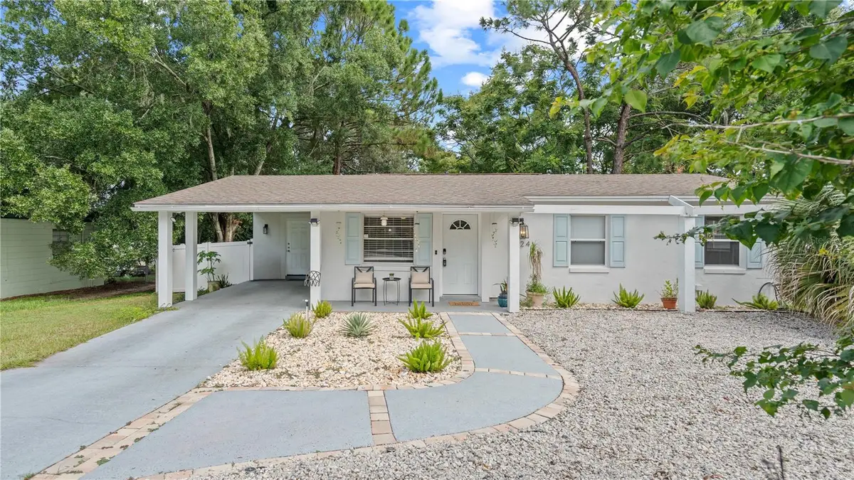1124 W Desoto Street, Clermont, FL 34711 - #1