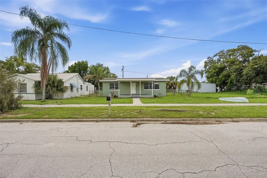 210 E Merrill Avenue, Dundee, FL 33838 - #3