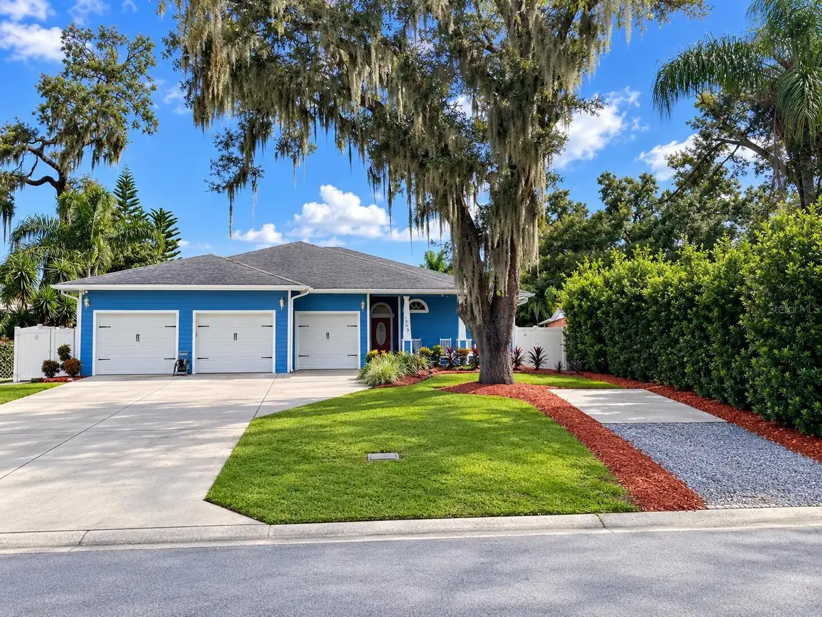 3009 W Clinton Street, Tampa, FL 33614 - #1
