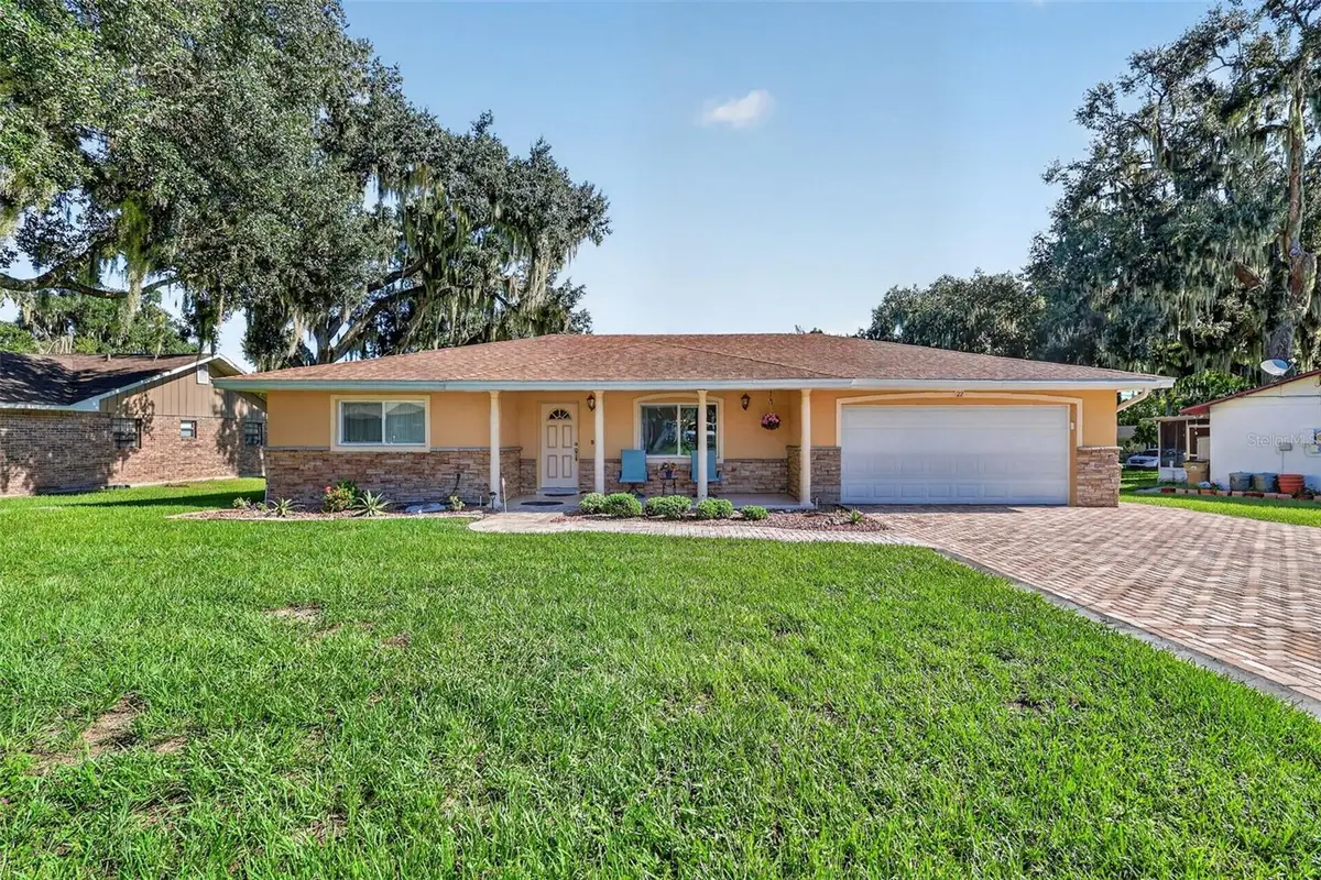 22 E Bay Avenue, Yalaha, FL 34797 - #1