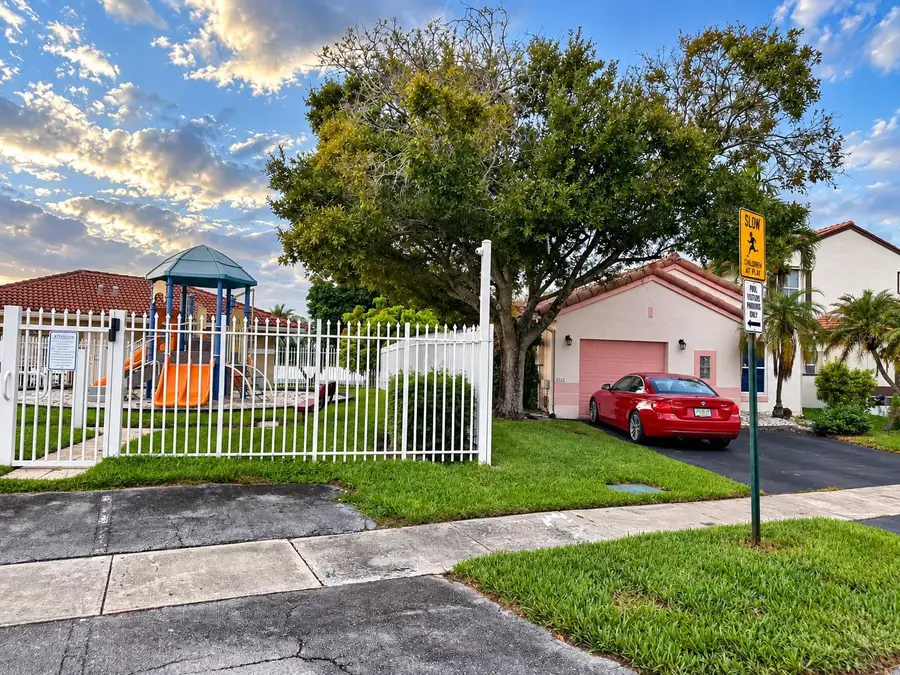 2122 NW 184th Way, Pembroke Pines, FL 33029 - #2