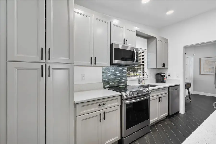 18 N Alder Drive, Orlando, FL 32807 - #2