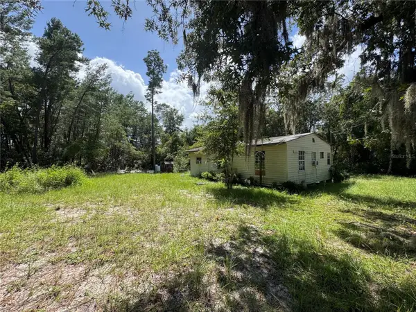 Address Withheld By Seller, FLORAHOME, FL 32140