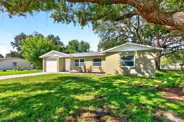 706 Elm Avenue, FRUITLAND PARK, FL 34731