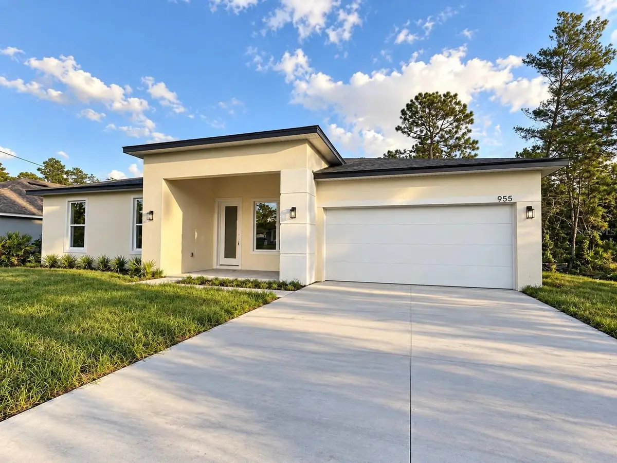 955 East Parkway, Deland, FL 32724 - #1