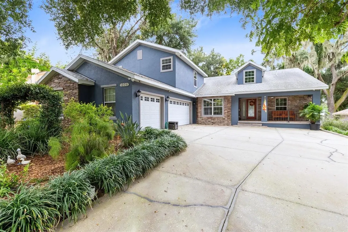 1206 Lakeshore Drive, Mount Dora, FL 32757 - #1