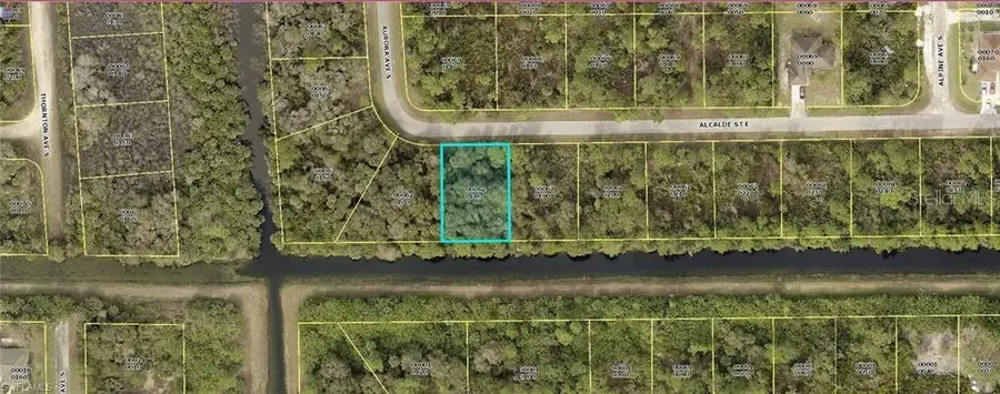 918 Alcalde Street E, Lehigh Acres, FL 33974 - #2