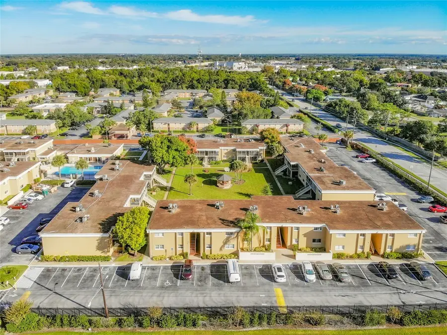 1000 Lake Of The Woods Boulevard #202H, Fern Park, FL 32730 - #3