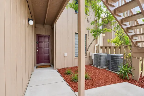 5304 Burning Tree Drive #D03, ORLANDO, FL 32811
