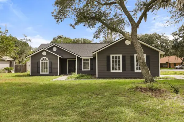 32930 Indian Woods Drive, LEESBURG, FL 34788