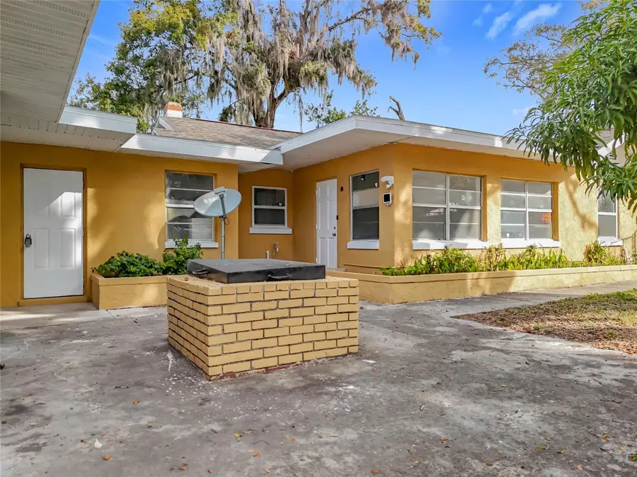 201 N East Street, Leesburg, FL 34748 - #2