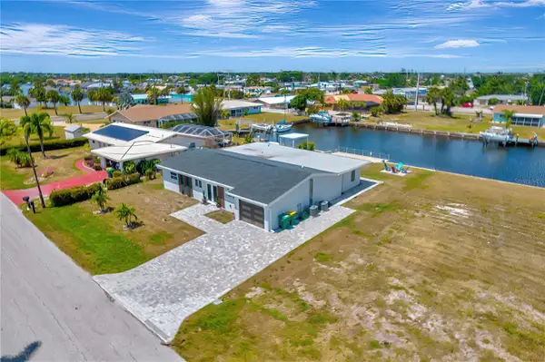 106 Leland Street Se, PORT CHARLOTTE, FL 33952
