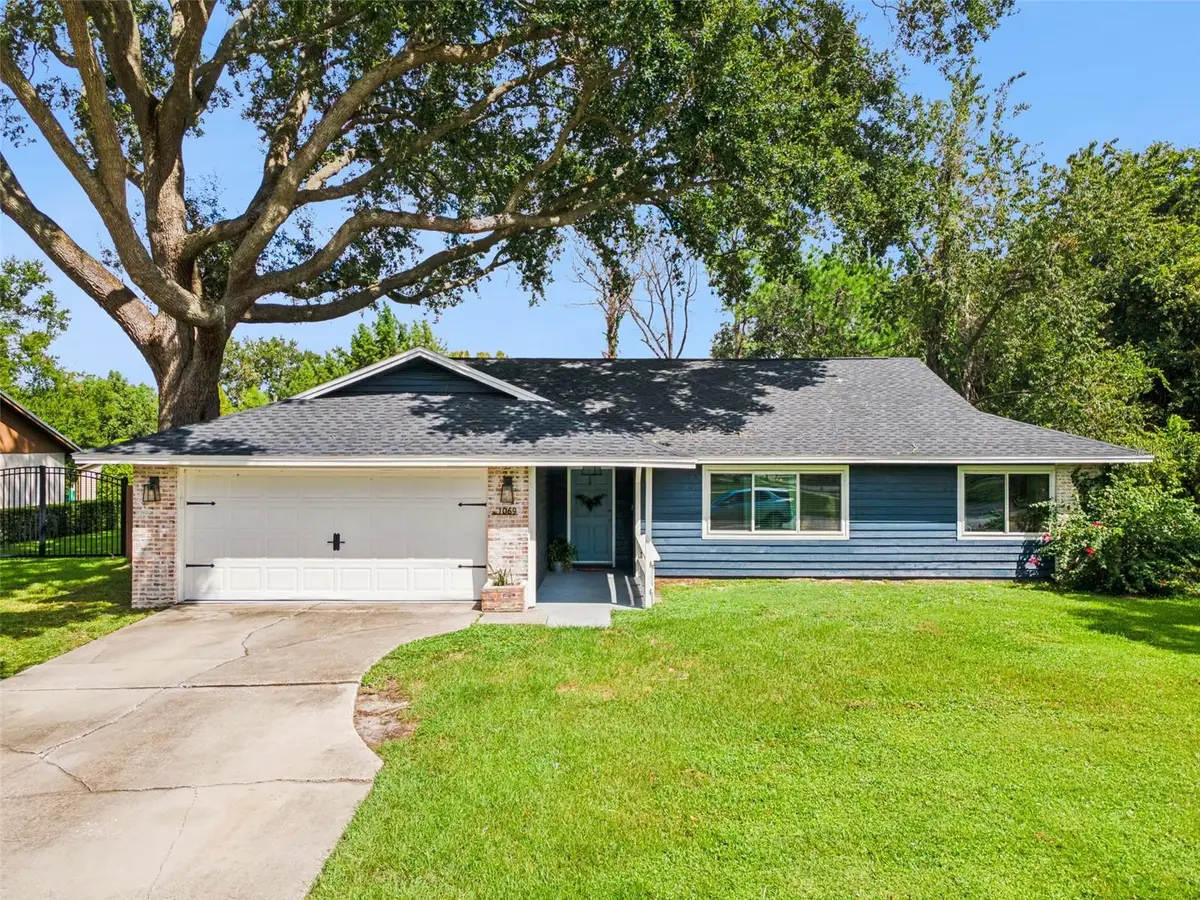 1069 Glenharbor Circle, Winter Garden, FL 34787 - #1