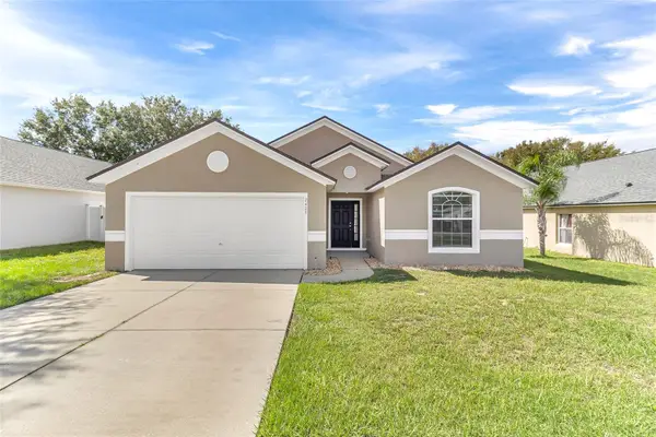 2425 Merry Road, TAVARES, FL 32778