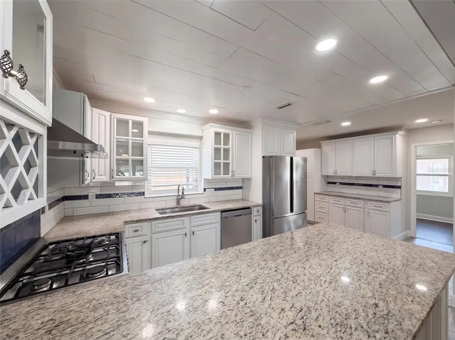 2645 Roy Hanna Drive S, Saint Petersburg, FL 33712 - #2