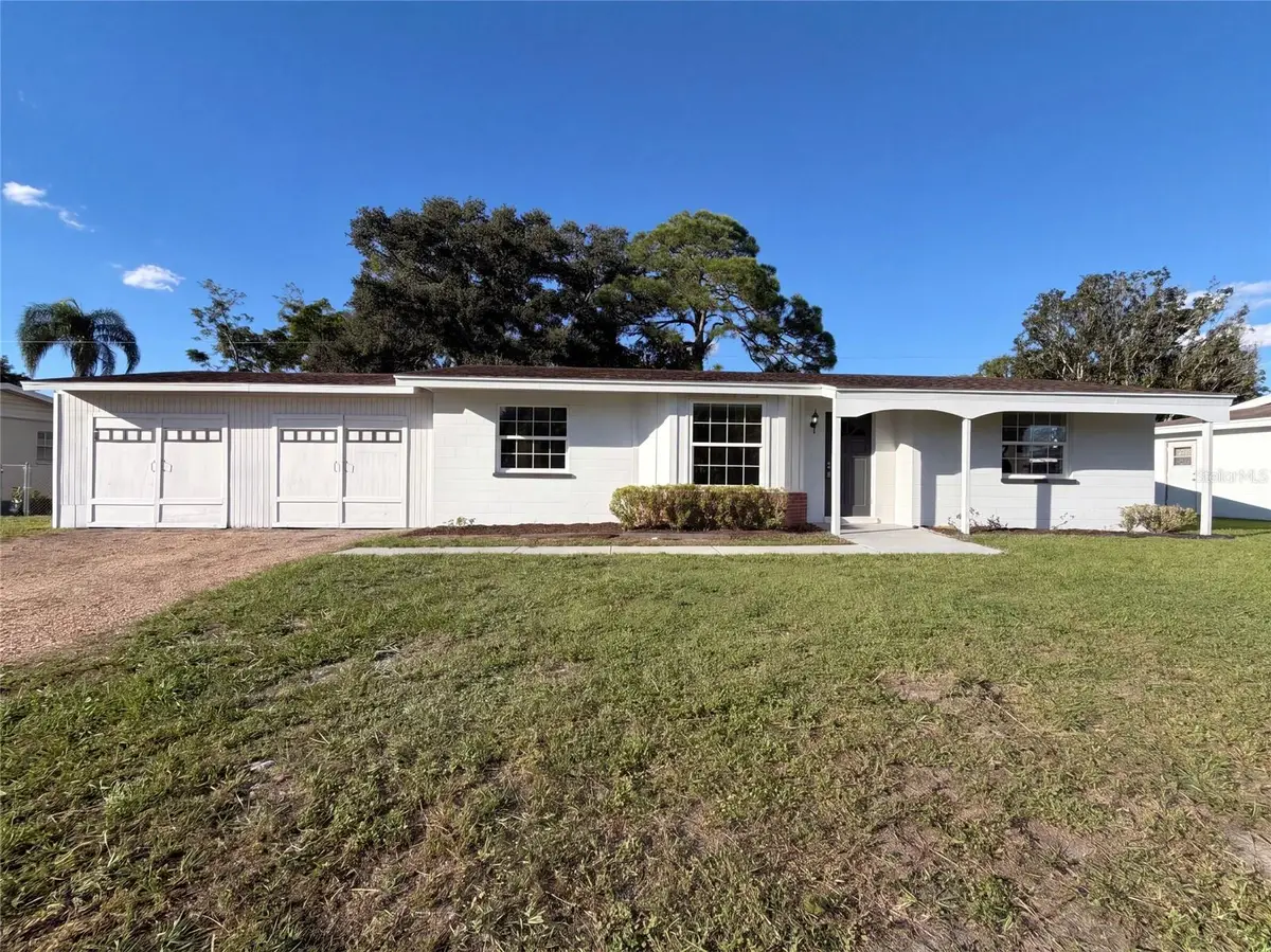 117 66th Avenue W, Bradenton, FL 34207 - #1