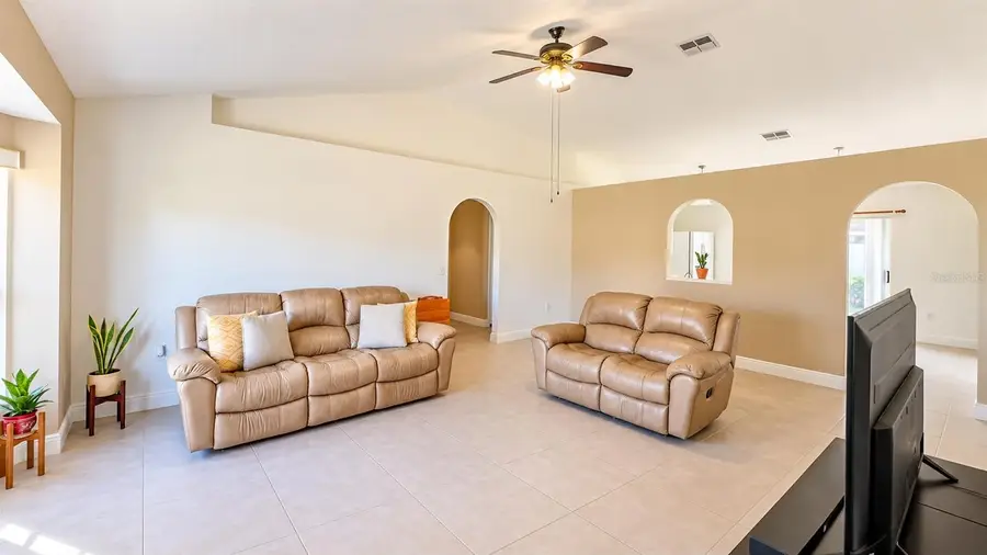 148 Dorchester Court, Kissimmee, FL 34758 - #3