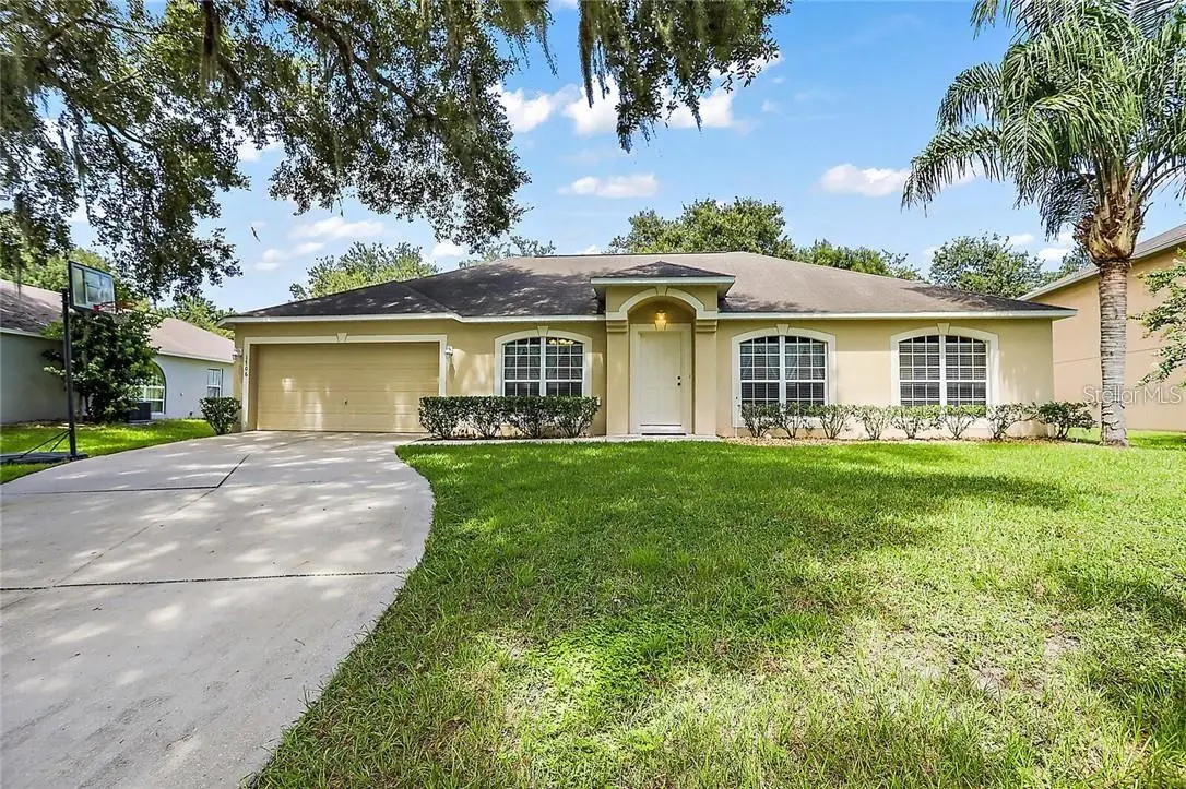 1706 Forest Glen Drive, Fruitland Park, FL 34731 - #1