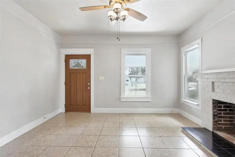 508 E Hugh Street, Tampa, FL 33603 - #2