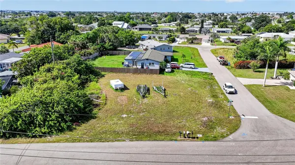 153 Sherman Avenue Ne, PORT CHARLOTTE, FL 33952