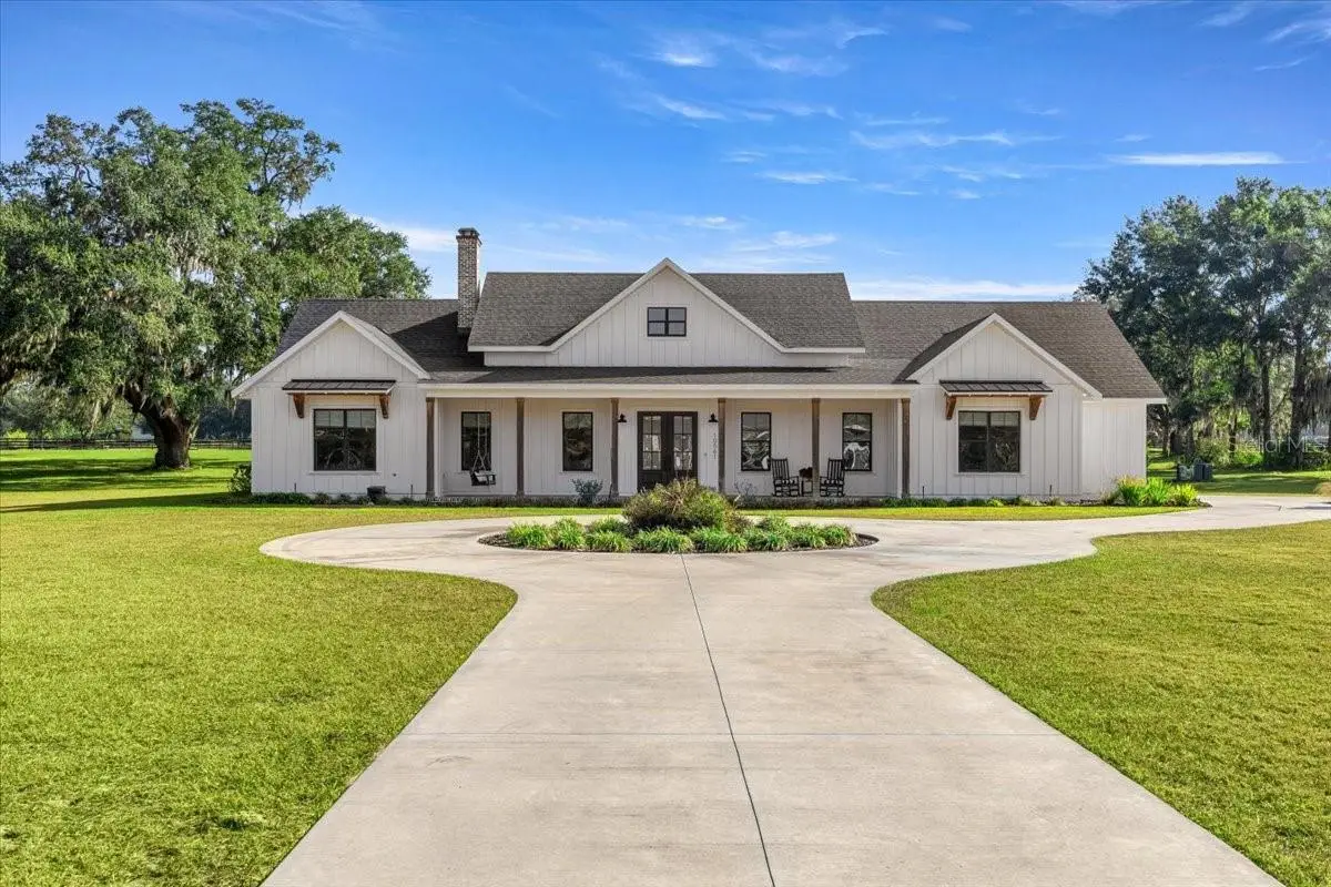 10561 NE 104th Circle, Oxford, FL 34484 - Image #1