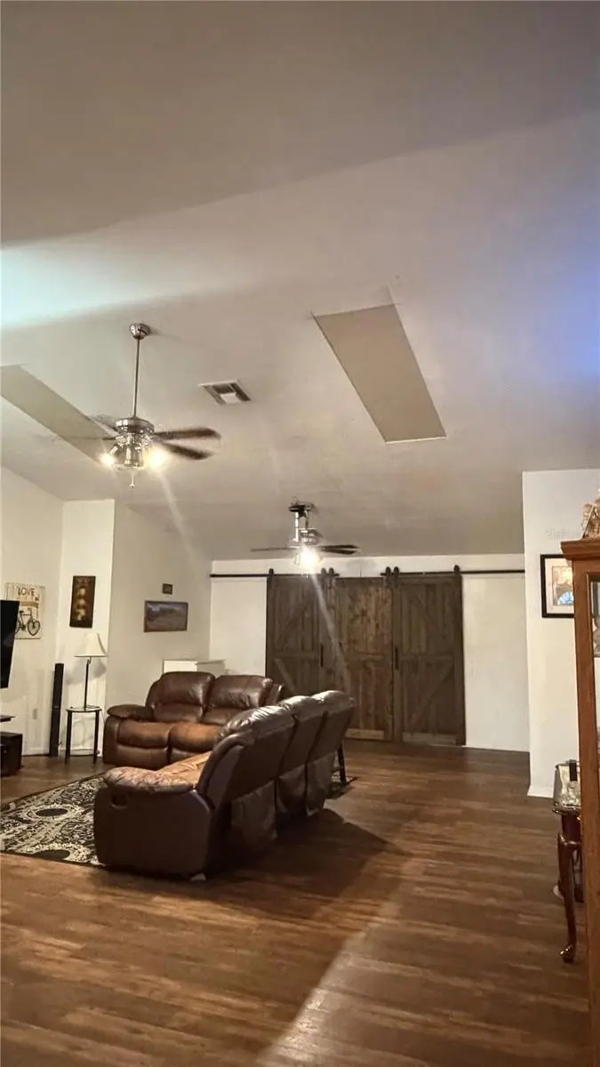 261 E Country Club Drive, Williston, FL 32696 - Image #2