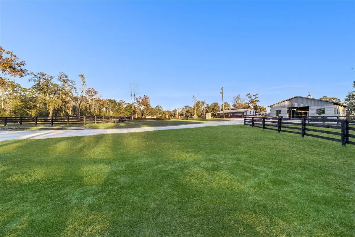 6491 SE 185th Terrace, Morriston, FL 32668 - Image #1