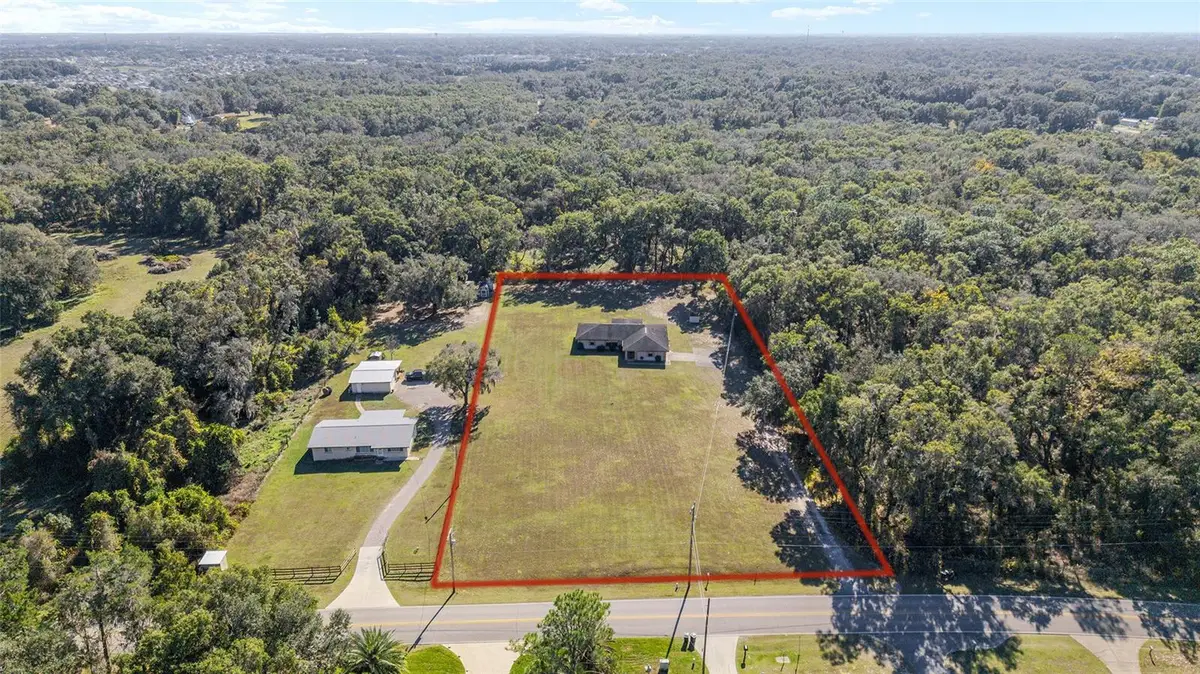 10700 SE Sunset Harbor Road, Summerfield, FL 34491 - Image #1
