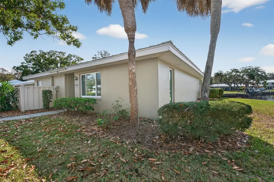 11243 W Bayshore Drive, Crystal River, FL 34429 - Image #3