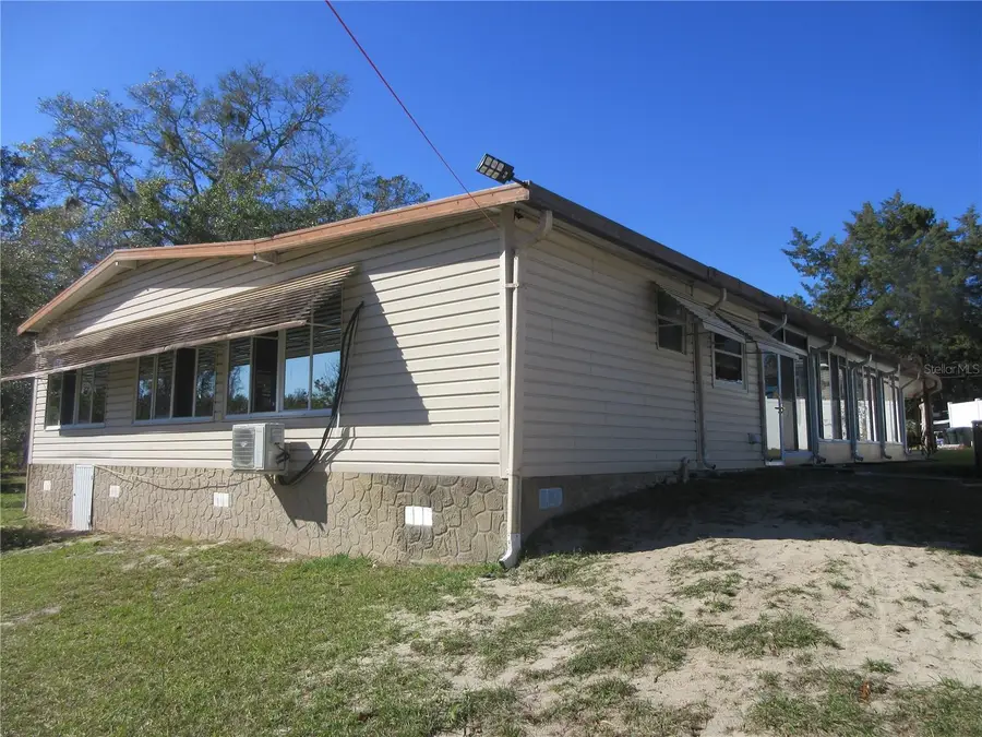1605 SE 160th Court, Ocklawaha, FL 32179 - Image #2