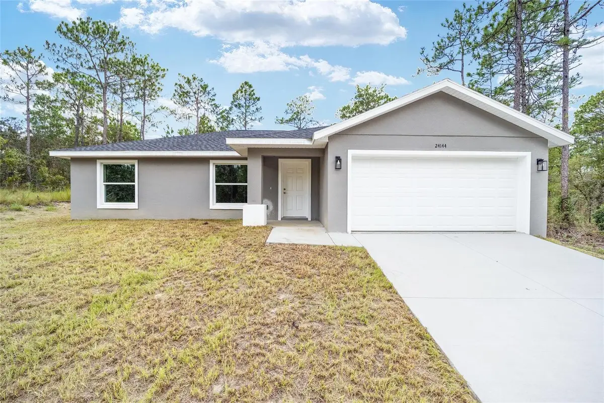 24144 NW Water Oak Avenue, Dunnellon, FL 34431 - Image #1