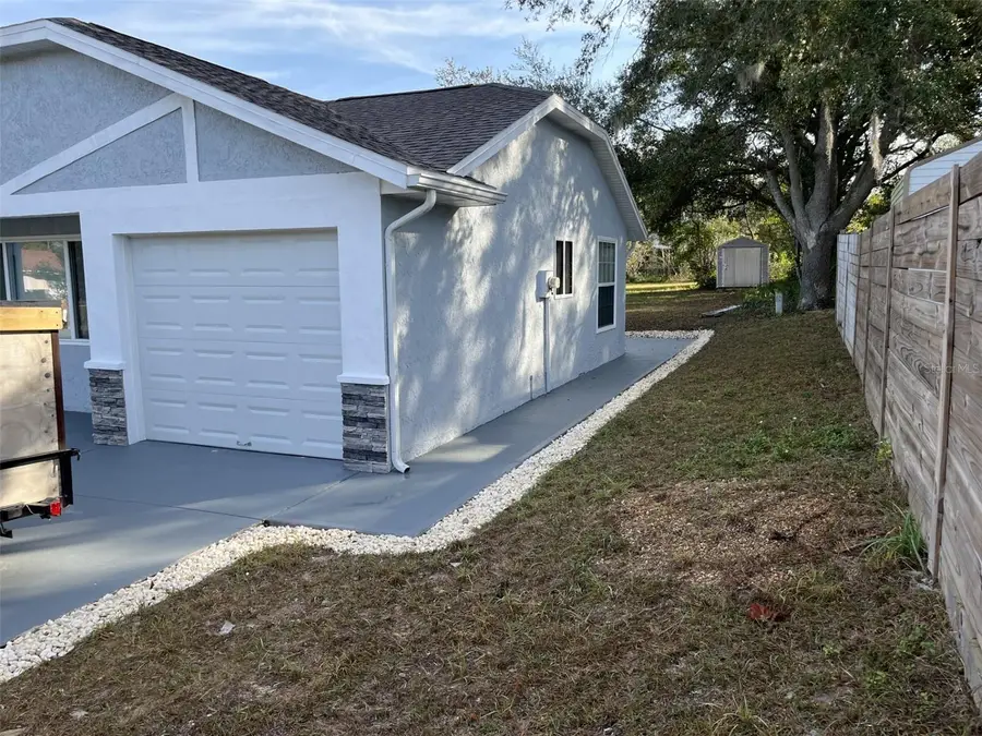 513 Sapphire Lane, Ocala, FL 34472 - Image #2