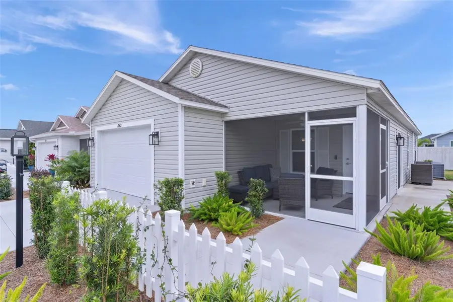 842 Spring Avenue, Leesburg, FL 34762 - #2