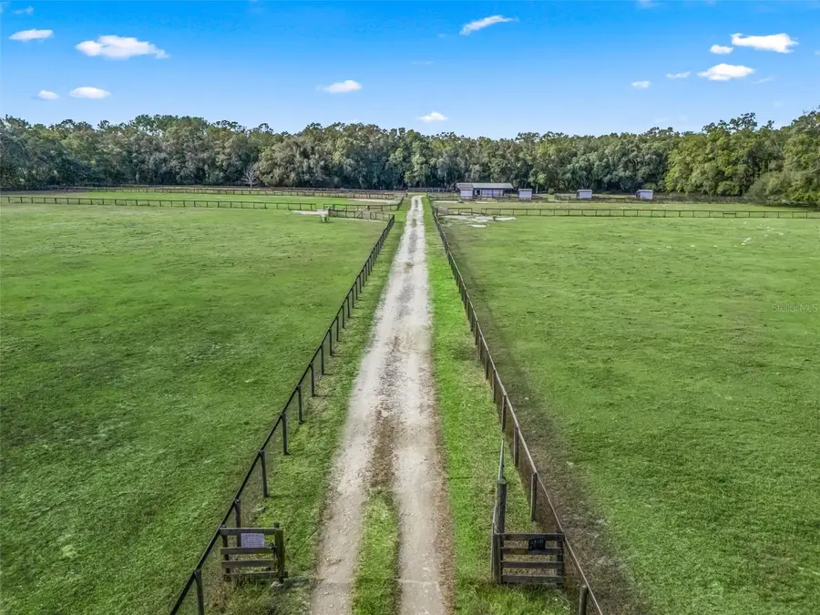 950 NE 200th Avenue, Williston, FL 32696 - #3