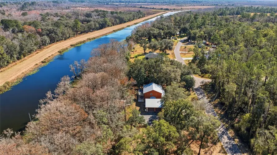 351 Sequoia Dr, Ocklawaha, FL 32179 - Image #2