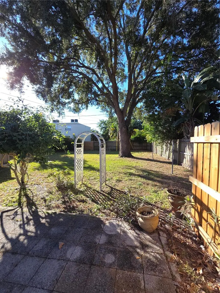5810 7th Avenue S, Saint Petersburg, FL 33707 - Image #3